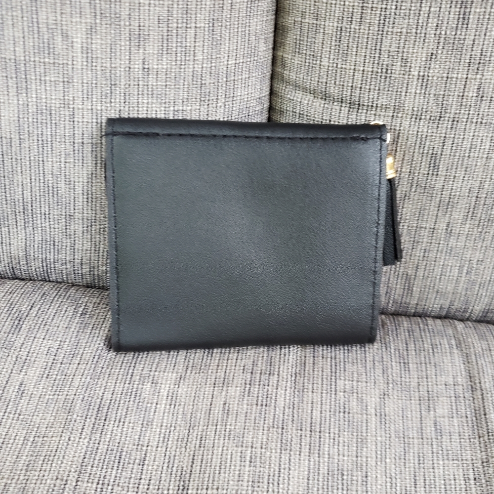 Wallet - Picture 2 of 5